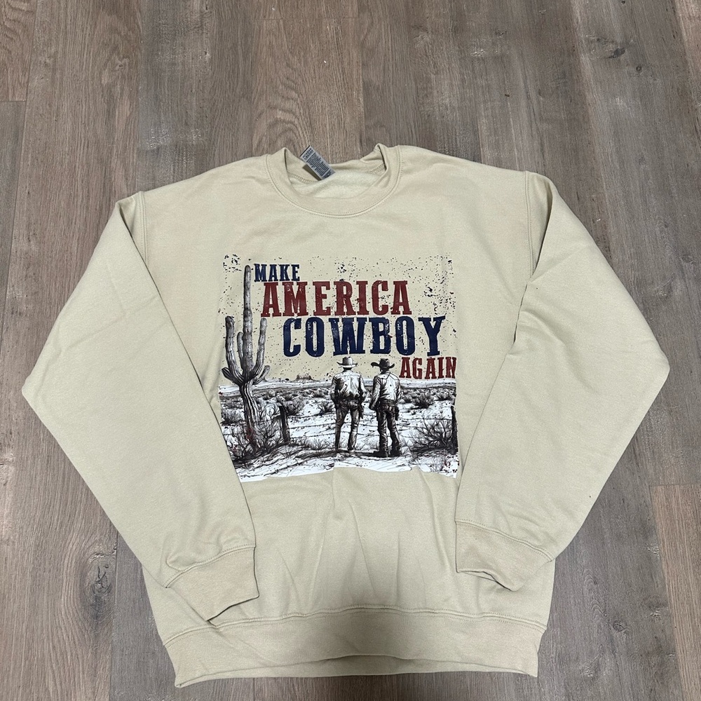 Gildan Cream Graphic Crewneck Sweatshirt